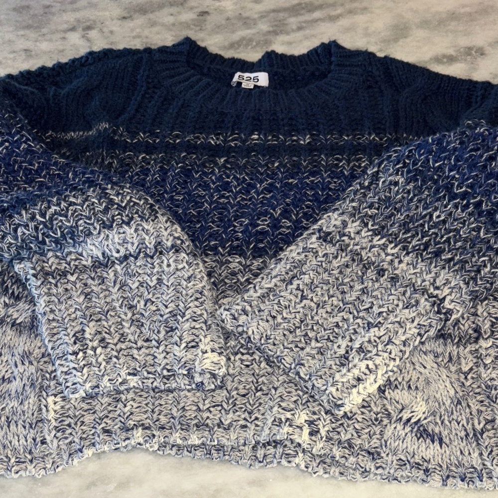525 Blue Ombré Chunky Knit Sweater